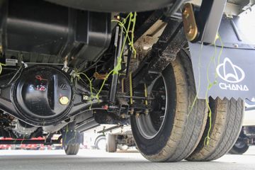 ������Խ��D5 PLUS ������ 2.0L 122���� CNG 3.05��˫������С��ͼƬ