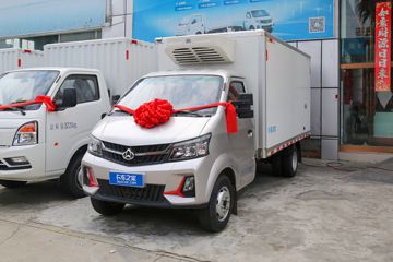 跨越王X7&nbsp;冷藏车外观图片