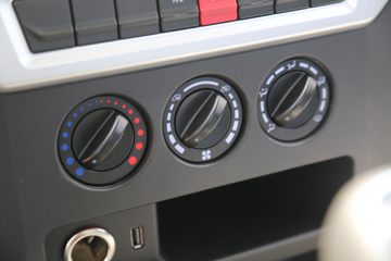 ����;�� T5 2.0L 127���� CNG 3.8�׵�������С��(EQ1031S16NC)ͼƬ