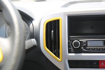 ����;�� T5 2.0L 127���� CNG 3.8�׵�������С��(EQ1031S16NC)ͼƬ