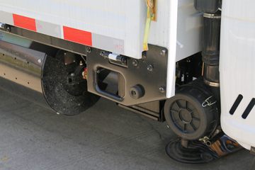 ����;�� T5 2.0L 127���� CNG 3.8�׵�������С��(EQ1031S16NC)ͼƬ