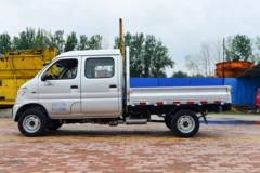 双排后双轮，能拉人能载货，可拉5人，承载5吨