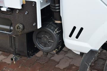 ����;�� T5 1.6L 122���� ���� 3.5�׵�������С��(EQ1033S16QCC)ͼƬ