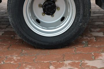 ; T5 ȿ 95 3.7׵С(EQ1041S16DC)ͼƬ
