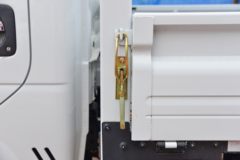 东风途逸 T5 年度款 95马力 3.7米单排栏板小卡(EQ1041S16DC)