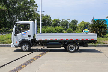 ���� ����������K6 ������ 2.0L 127���� CNG 4.17�׵��������Ῠ(EQ1030S3TNE)ͼƬ