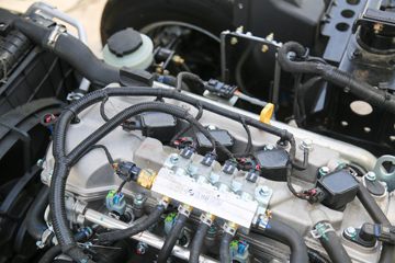 ���� ����������K6 ������ 2.0L 127���� CNG 4.17�׵��������Ῠ(EQ1030S3TNE)ͼƬ