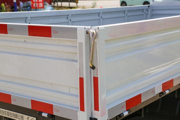 ���� ����������K6 ������ 2.0L 127���� CNG 4.17�׵��������Ῠ(EQ1030S3TNE)ͼƬ