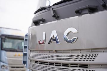 ���� ��ҫX5�ؿ� 500���� 6X4 LNGǣ����ͼƬ