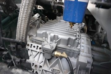 �ൺ��� JH6�ؿ� ����� 600���� 6X4 LNG�Զ���ǣ����(Һ��)(CA4250P25K2T1NE6A81)ͼƬ