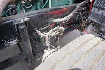 �ൺ��� JH6�ؿ� ����� 600���� 6X4 LNG�Զ���ǣ����(Һ��)(CA4250P25K2T1NE6A81)ͼƬ