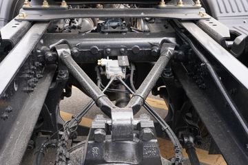 �ൺ��� JH6�ؿ� ����� 600���� 6X4 LNG�Զ���ǣ����(Һ��)(CA4250P25K2T1NE6A81)ͼƬ