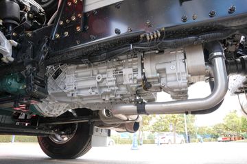 �ൺ��� JH6�ؿ� ����� 600���� 6X4 LNG�Զ���ǣ����(Һ��)(CA4250P25K2T1NE6A81)ͼƬ