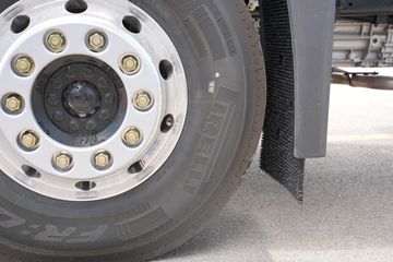 �ൺ��� JH6�ؿ� ����� 600���� 6X4 LNG�Զ���ǣ����(Һ��)(CA4250P25K2T1NE6A81)ͼƬ