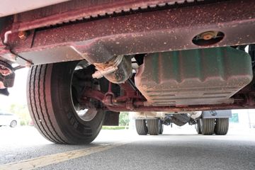 �ൺ��� JH6�ؿ� ����� 600���� 6X4 LNG�Զ���ǣ����(Һ��)(CA4250P25K2T1NE6A81)ͼƬ