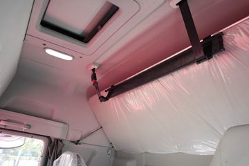 �ൺ��� JH6�ؿ� ����� 600���� 6X4 LNG�Զ���ǣ����(Һ��)(CA4250P25K2T1NE6A81)ͼƬ