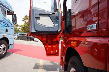 �ൺ��� JH6�ؿ� ����� 600���� 6X4 LNG�Զ���ǣ����(Һ��)(CA4250P25K2T1NE6A81)ͼƬ