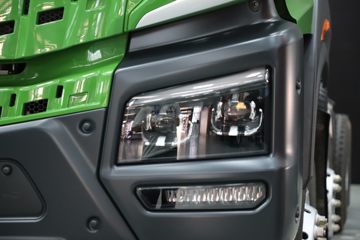 �������� ����HK 460���� 8X4 5.8����ж��(LZ3311H7FC1)ͼƬ