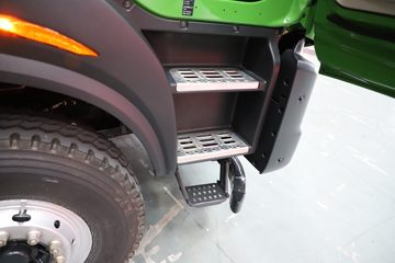 �������� ����HK 460���� 8X4 5.8����ж��(LZ3311H7FC1)ͼƬ