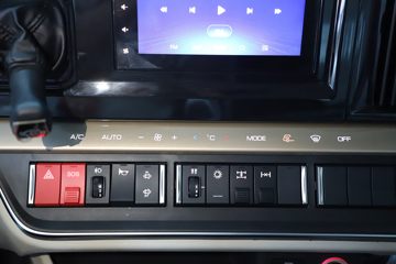 �������� ����HK 460���� 8X4 5.8����ж��(LZ3311H7FC1)ͼƬ