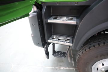 �������� ����HK 460���� 8X4 5.8����ж��(LZ3311H7FC1)ͼƬ