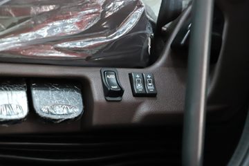 �������� ����HK 460���� 8X4 5.8����ж��(LZ3311H7FC1)ͼƬ