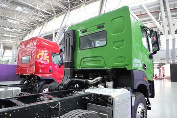 �������� ����HK 460���� 8X4 5.8����ж��(LZ3311H7FC1)ͼƬ