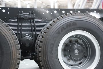 �������� ����HK 460���� 8X4 5.8����ж��(LZ3311H7FC1)ͼƬ