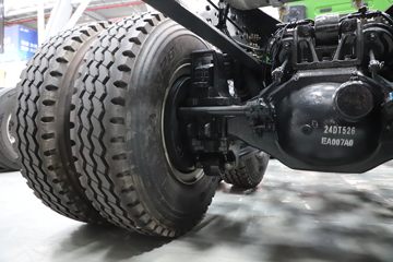 �������� ����HK 460���� 8X4 5.8����ж��(LZ3311H7FC1)ͼƬ