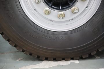 �������� ����HK 460���� 8X4 5.8����ж��(LZ3311H7FC1)ͼƬ