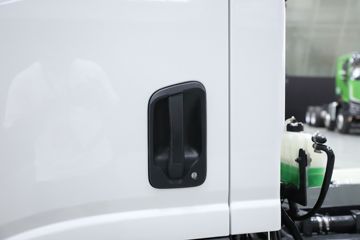 �������� ����L2V ���� 4.5T 4.165�׵���ȼ�ϵ����ʽ�Ῠ21.024kWhͼƬ