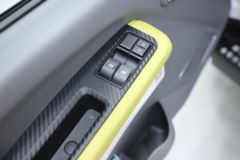 东风柳汽 乘龙L2V 翼威 4.5T 4.165米单排燃料电池厢式轻卡21.024kWh