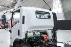 东风柳汽 乘龙L2V 翼威 4.5T 4.165米单排燃料电池厢式轻卡21.024kWh
