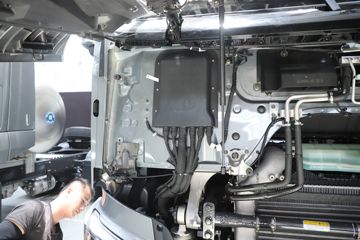 �������� ����HK 680���� 6X4 AMT�Զ���ǣ����ͼƬ