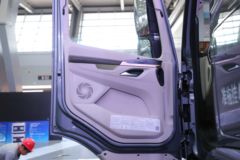 东风柳汽 乘龙HK 680马力 6X4 AMT自动档牵引车