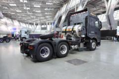 东风柳汽 乘龙HK 580马力 6X4 LNG自动档牵引车(液缓)(LZ4250H7DM1)