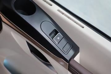 �������� ����HK 580���� 6X4 LNG�Զ���ǣ����(Һ��)ͼƬ