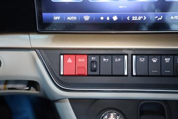 �������� ����HK 580���� 6X4 LNG�Զ���ǣ����(Һ��)ͼƬ