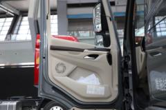 东风柳汽 乘龙HK 580马力 6X4 LNG自动档牵引车(液缓)(LZ4250H7DM1)