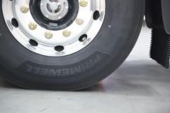 东风柳汽 乘龙HK 580马力 6X4 LNG自动档牵引车(液缓)(LZ4250H7DM1)