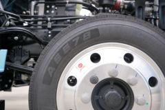 江淮 星耀X5 240马力 4X2 9.6米厢式载货车