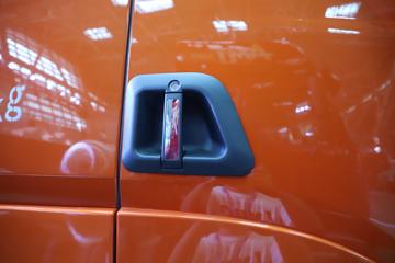 �������� ����H7�ؿ� ½���� 700���� 6X4 AMT�Զ���ǣ����(Һ��)ͼƬ