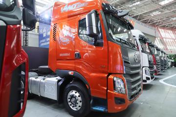 �������� ����H7�ؿ� ½���� 700���� 6X4 AMT�Զ���ǣ����(Һ��)ͼƬ