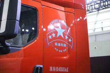 �������� ����H7�ؿ� ½���� 700���� 6X4 AMT�Զ���ǣ����(Һ��)ͼƬ