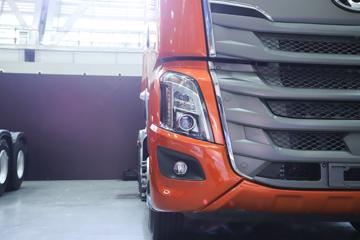 �������� ����H7�ؿ� ½���� 700���� 6X4 AMT�Զ���ǣ����(Һ��)ͼƬ