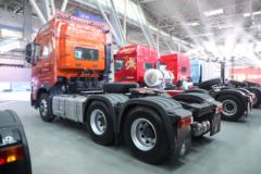 东风柳汽 乘龙H7重卡 陆航版 700马力 6X4 AMT自动档牵引车(液缓)