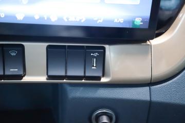 �������� ����H7�ؿ� ½���� 700���� 6X4 AMT�Զ���ǣ����(Һ��)ͼƬ