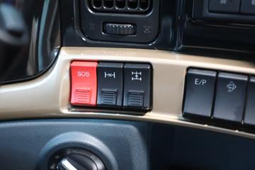 �������� ����H7�ؿ� ½���� 700���� 6X4 AMT�Զ���ǣ����(Һ��)ͼƬ