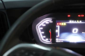 �������� ����H7�ؿ� ½���� 700���� 6X4 AMT�Զ���ǣ����(Һ��)ͼƬ