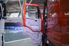 东风柳汽 乘龙H7重卡 陆航版 700马力 6X4 AMT自动档牵引车(液缓)